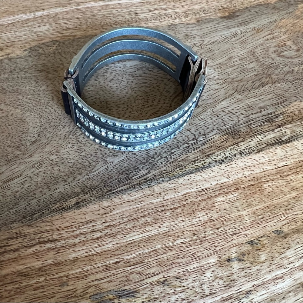 Jewel Kade Pewter, Rhinestone and Leather Bracelet. - Picture 9 of 9